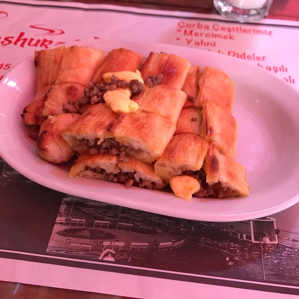 Foto scattata a Meşhur Pide Restaurant da ⚖️Mur@t il 8/1/2019