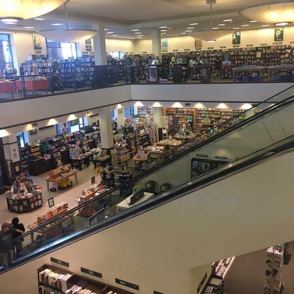 Barnes & Noble Ventura, CA