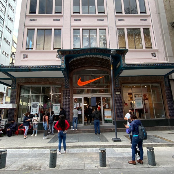 nike centro historico