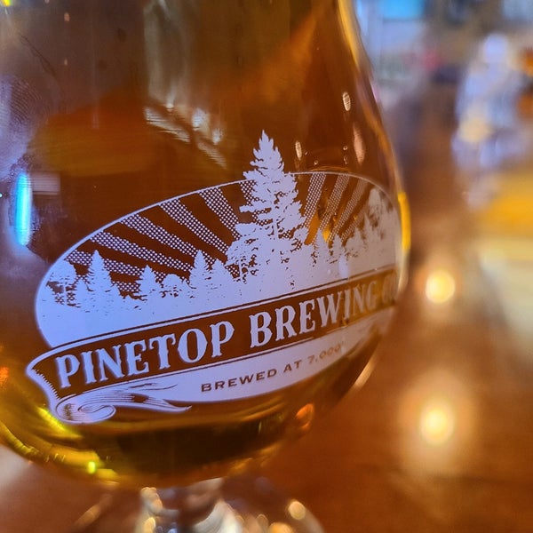 Снимок сделан в Pinetop Brewing Company пользователем Paul 9/13/2020