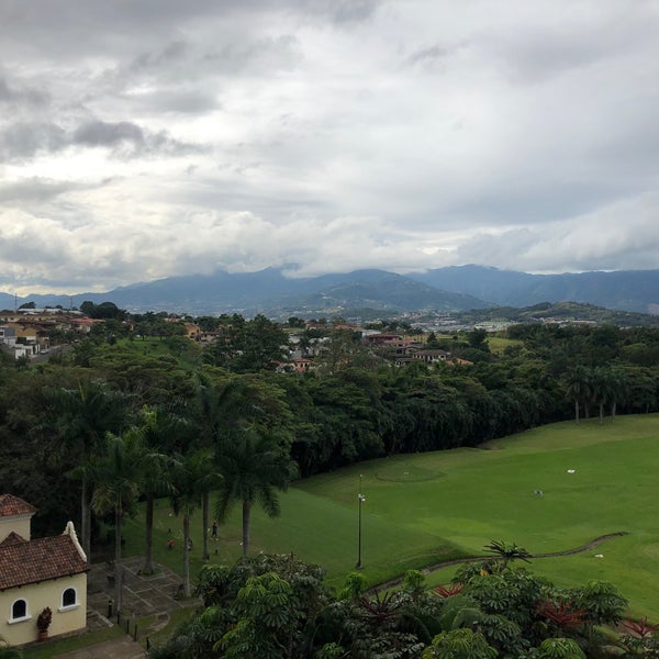 Foto diambil di Costa Rica Marriott Hotel Hacienda Belén oleh Kellie G. pada 11/20/2019