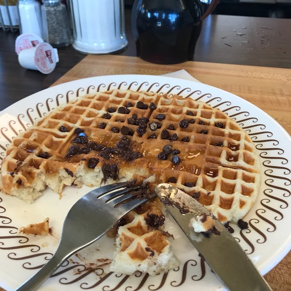 Waffle House - Breakfast Spot