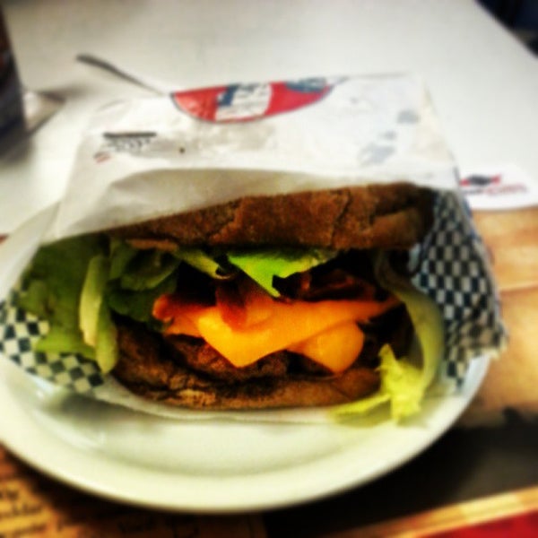 3/30/2013にRenato S.がBig Jack Hamburgueriaで撮った写真