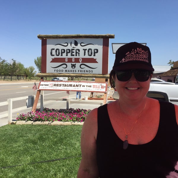 รูปภาพถ่ายที่ Copper Top BBQ โดย Winston S. เมื่อ 6/24/2015