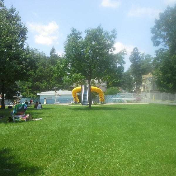 ridgefield community pool