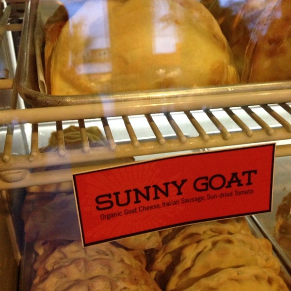 Try the sunny goat + sweet potato fries = heaven! 💆