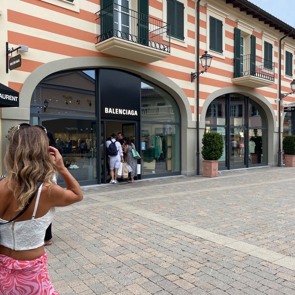 beruset baggrund camouflage Balenciaga - Serravalle Scrivia, Piemonte