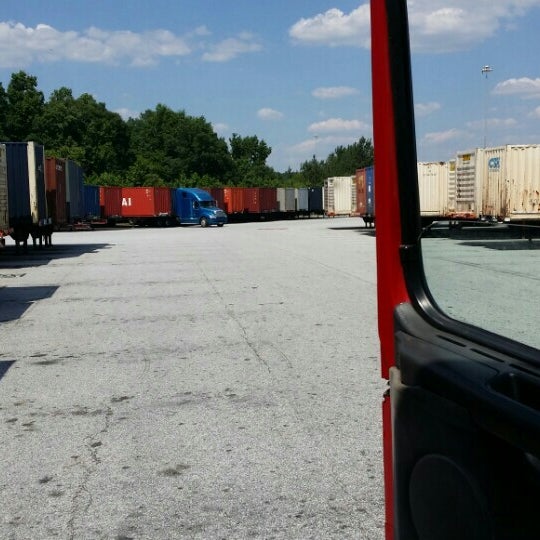 BNSF / CSX Intermodal Rail Yard - Fairburn, GA. - 1 tip