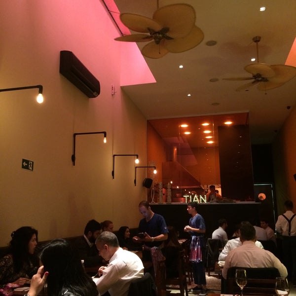 Photo taken at Tian Restaurante by Jefferson M. on 8/4/2016
