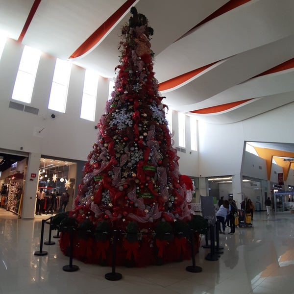 12/31/2018 tarihinde LKziyaretçi tarafından Galerías Mall'de çekilen fotoğraf