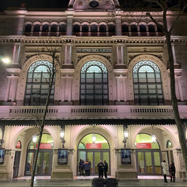 รูปภาพถ่ายที่ Liceu Opera Barcelona โดย Stelian G. เมื่อ 1/20/2021
