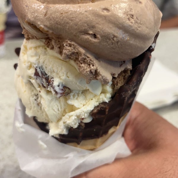 Oberweis Ice Cream and Dairy Store Ice Cream Parlor