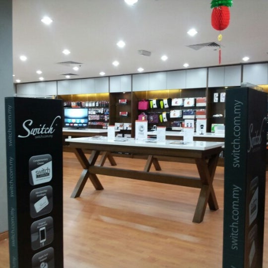 Photos At Switch Apple Premium Reseller Electronics Store In Kota Kinabalu