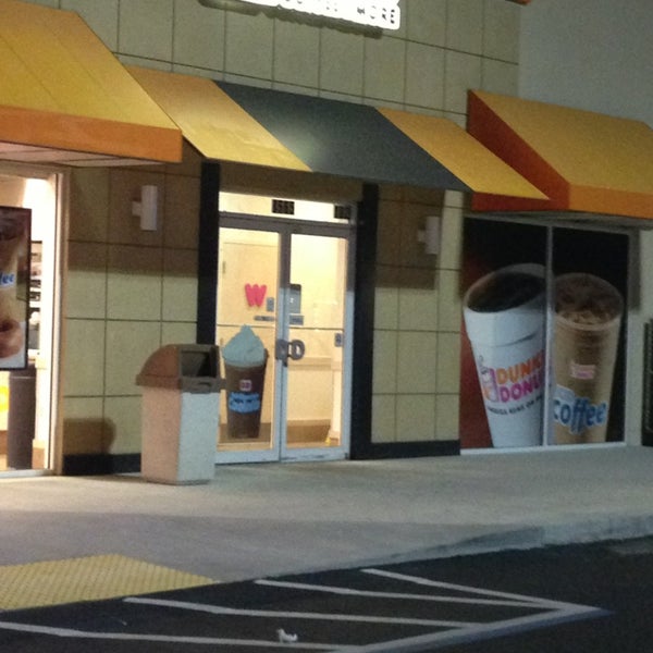 Photo taken at Dunkin&#39; by Tanya G. on 9/14/2013