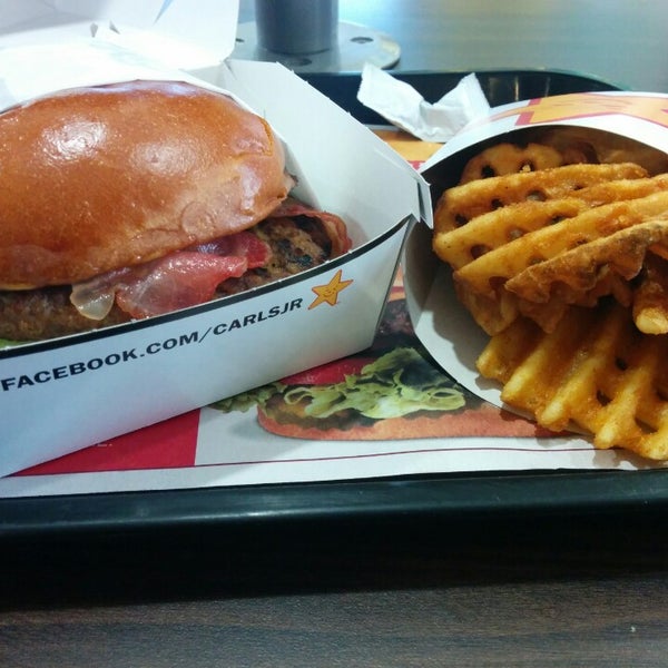 Carl's Jr. Restaurante de comida rápida en Hermosillo