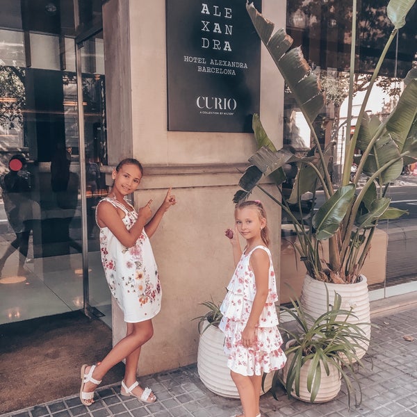 Das Foto wurde bei Alexandra Barcelona Hotel, Curio Collection by Hilton von Elizabeth am 7/26/2019 aufgenommen