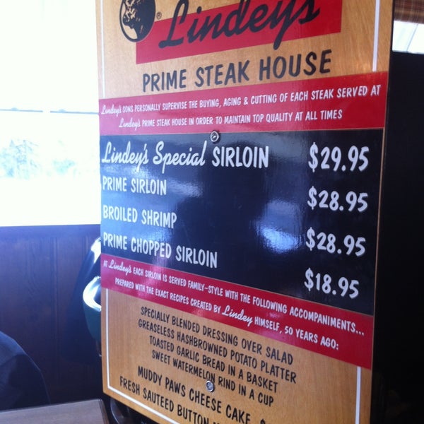 Снимок сделан в Lindey&#39;s Prime Steak House пользователем Joe C. 4/16/2013