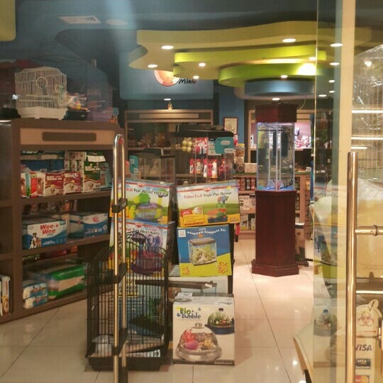 plaza pet shop