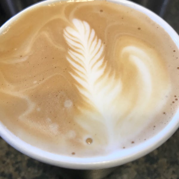 Photo taken at Peet&#39;s Coffee &amp; Tea by Vicky W. on 7/27/2018