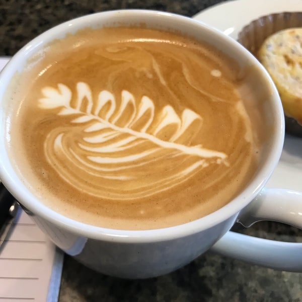 Photo taken at Peet&#39;s Coffee &amp; Tea by Vicky W. on 8/23/2017