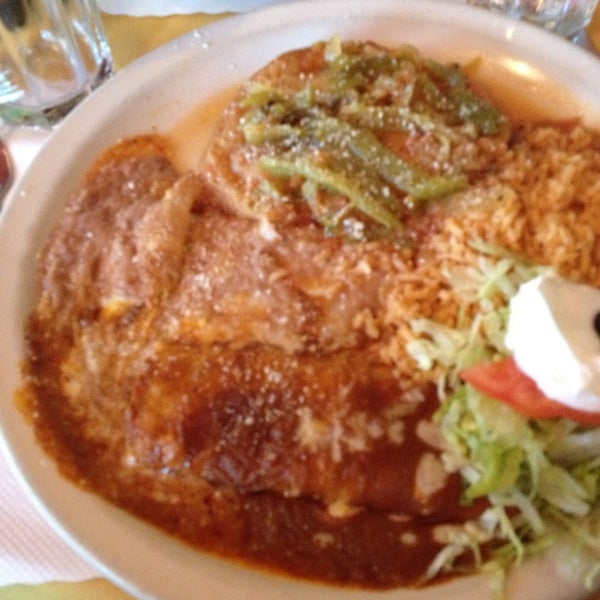 Foto scattata a Manuel&#39;s Mexican Restaurant da Vicky W. il 8/9/2013