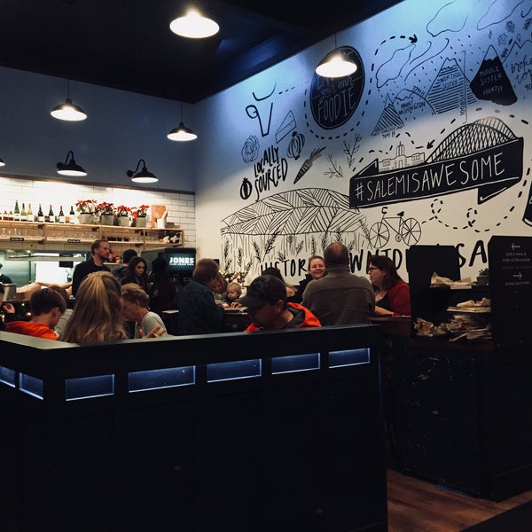 Foto scattata a Bo &amp; Vine Burger Bar da A 7 M D ★ il 12/10/2017