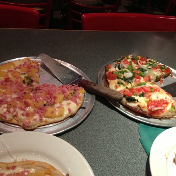 4/5/2014 tarihinde Shayra F.ziyaretçi tarafından Juan Pan Pizza'de çekilen fotoğraf