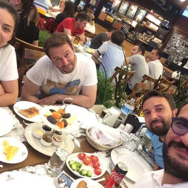 Foto diambil di Tellioğlu Değirmen Cafe &amp; Restaurant oleh Hasan S. pada 5/28/2019