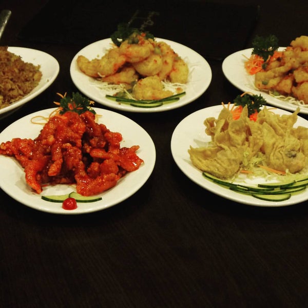 Снимок сделан в Hong Shing Chinese Restaurant пользователем Colin L. 10/3/2015
