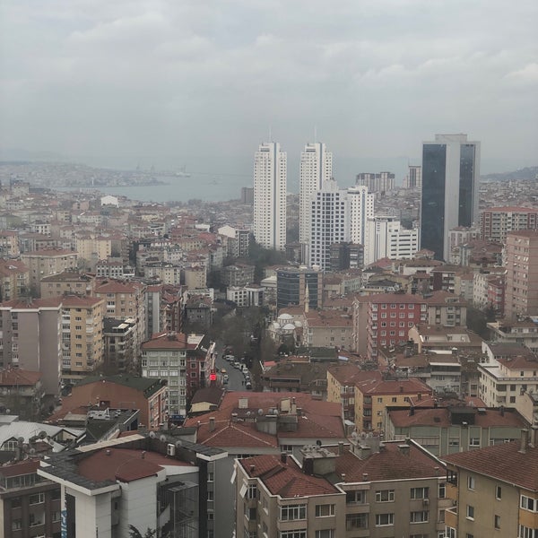 12/27/2018에 Mahmut B.님이 Ukiyo Fairmont Quasar İstanbul에서 찍은 사진