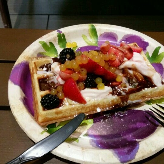 Снимок сделан в Skoki&#39;s Waffle and Frozen Yogurt пользователем Arturo &quot; chenchow &quot; 7/28/2016
