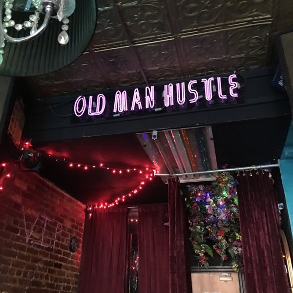 Foto diambil di Old Man Hustle oleh David S. pada 8/1/2017