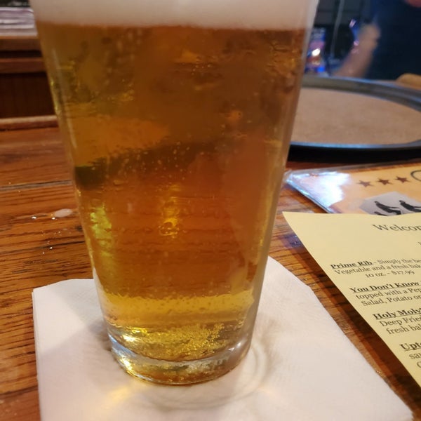 Photo taken at W. Rick&#39;s Taproom &amp; Grill by Lady Dre W. on 5/4/2019