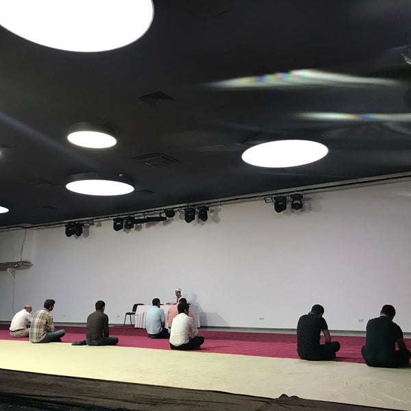 Das Foto wurde bei Банкет-холл «Nivki-Hall» von Bayram ÖZTÜRK am 8/21/2018 aufgenommen