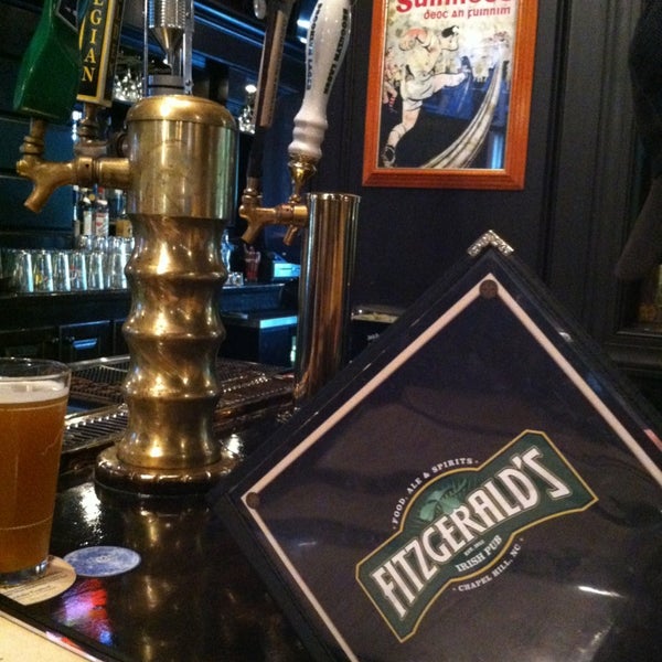 Foto tomada en Fitzgerald&#39;s Irish Pub  por Lonerider C. el 7/10/2013