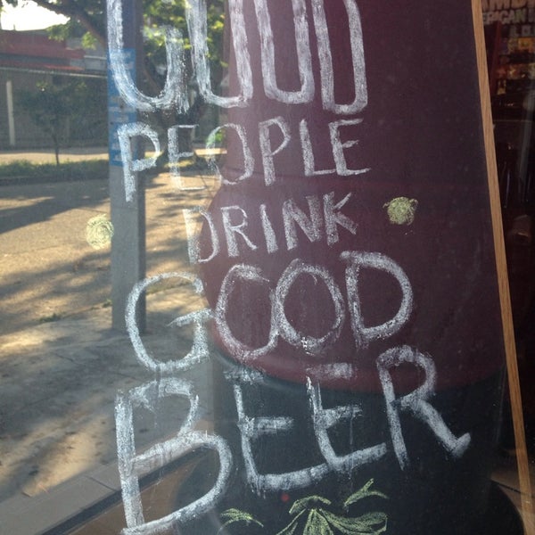 Foto diambil di The Beer Box coatzacoalcos oleh Juan A. pada 8/8/2014