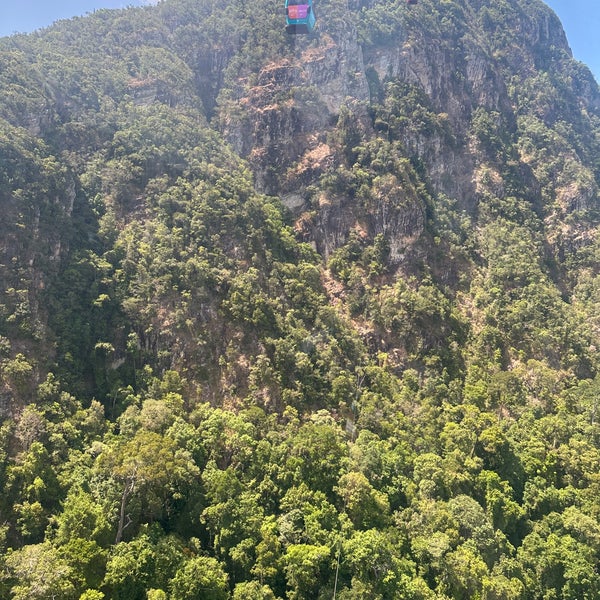 Foto tirada no(a) Langkawi Cable Car por A em 3/5/2023