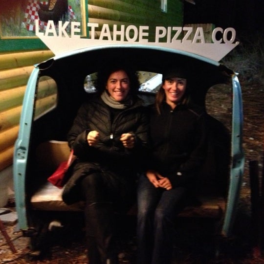 Foto tirada no(a) Lake Tahoe Pizza Company por Lisa G. em 11/22/2012