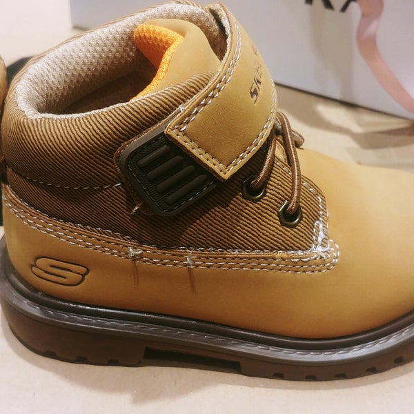 westend skechers