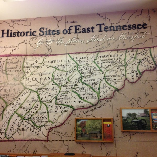 Снимок сделан в East Tennessee History Center пользователем Andrew W. 12/27/2012