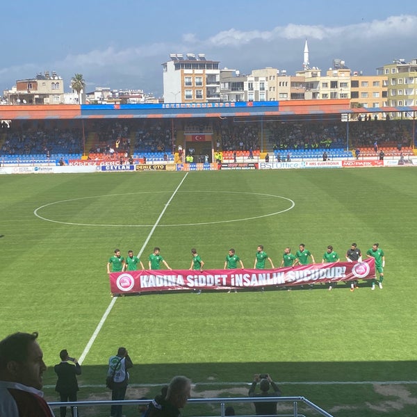 eylül yakar türbanlı kadın am resimleri