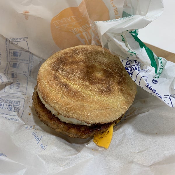 Foto diambil di McDonald&#39;s oleh pastrypink pada 2/21/2019