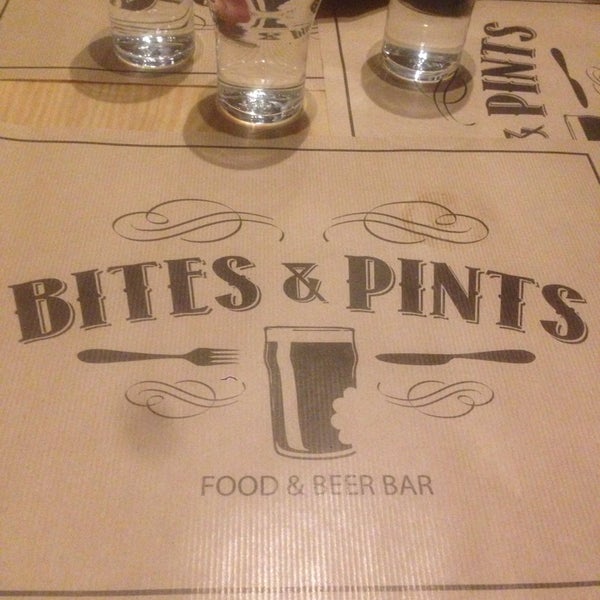 Foto tirada no(a) Bites &amp; Pints Burger &amp; Beer Bar por Antreas V. em 11/16/2014