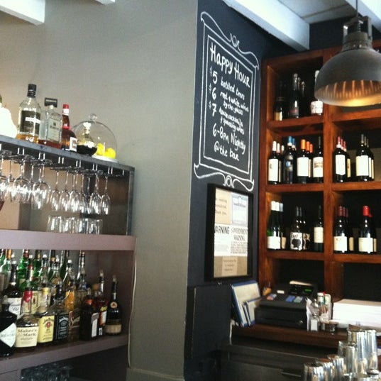 10/6/2012 tarihinde Mel S.ziyaretçi tarafından Good Restaurant'de çekilen fotoğraf