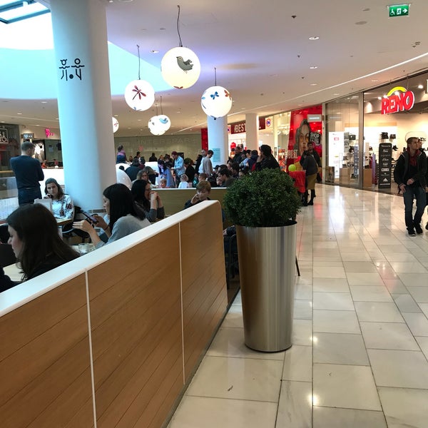 10/27/2018 tarihinde László Balázs K.ziyaretçi tarafından Westfield Shopping City Süd'de çekilen fotoğraf