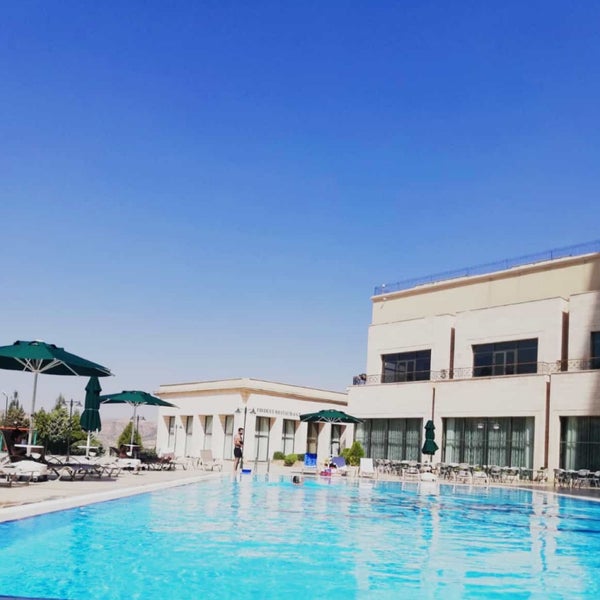 Foto tomada en Erdoba Elegance Hotel  por Mısra B. el 8/31/2020