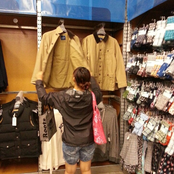 h&m 3100 howard avenue