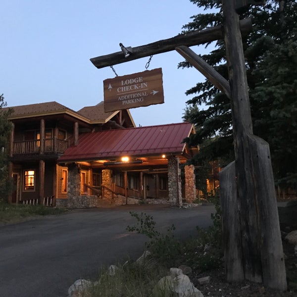 Das Foto wurde bei The Lodge at Breckenridge von moth am 7/5/2017 aufgenommen