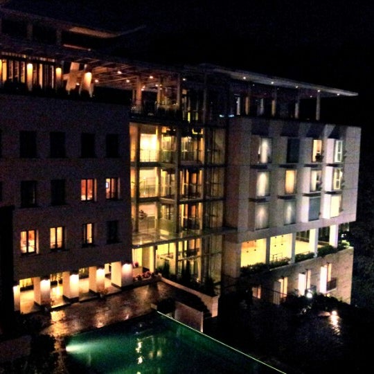 Padma Hotel Bandung - Hotel