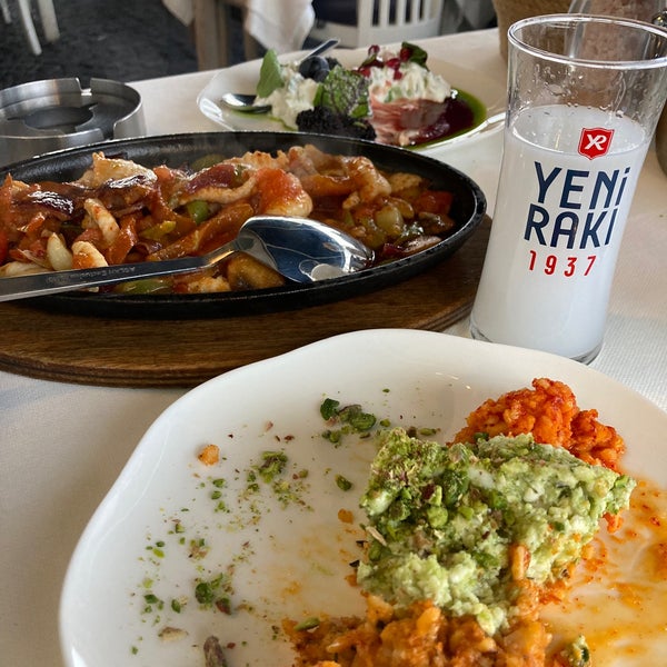 Photo taken at Giritli Balık Restaurant by Sercan . on 2/23/2024